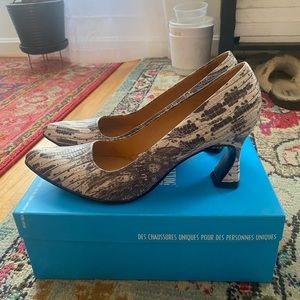 John Fluevog Desmond heel in White Snake